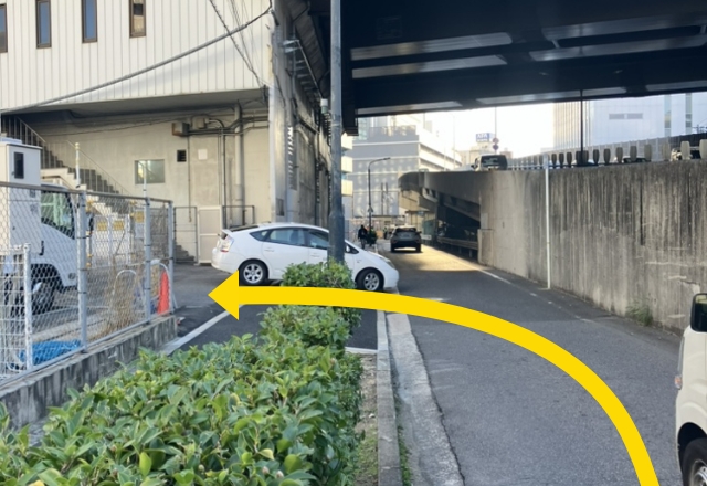 JR広島駅北口駐車場入口3